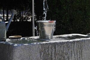 water, bucket, nature, old, old bucket, handle, isolated, used, garbage can, leaking, painter, cleaning bucket, flow, worn out bucket, fire fighting water, extinguish fire, wall paint, drops, worn, wooden bucket, toy, vessel, plastic, bucket, bucket, bucket, bucket, bucket